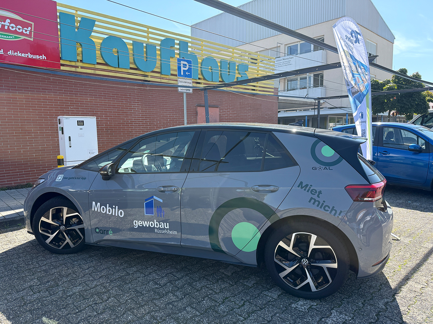  Car-Sharing-Station im Wohngebiet Dicker Busch auf dem Parkplatz am Einkaufszentrum Liebigstraße/Virchowstraße