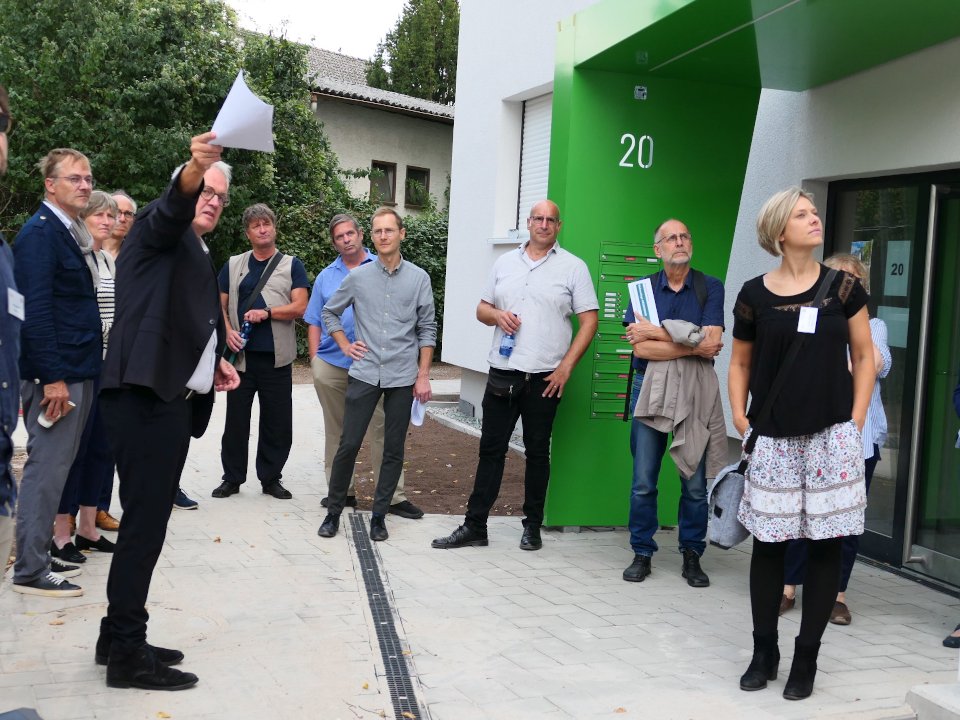 gewobau russelsheim Besichtigung HR 16 38II.jpg