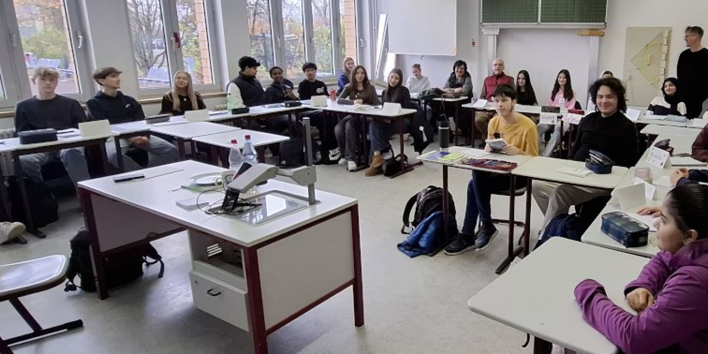 Schüler dun Schülerinnen der Klasse 10 lf2 der Immanuel-Kant-Schule