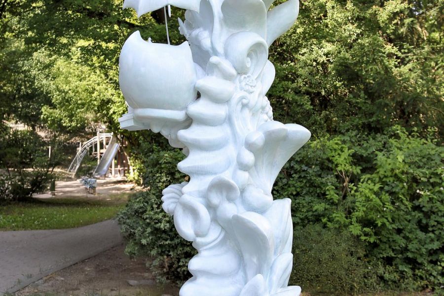 Kunstwerk "Spitzwegsäule"