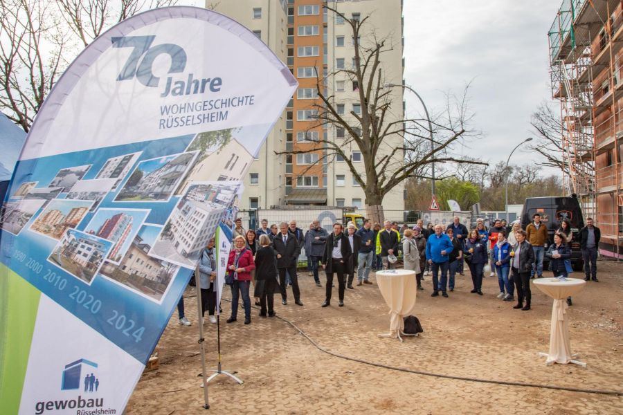 Richtfest am Hessenring 43 mit zahlreichen Gästen