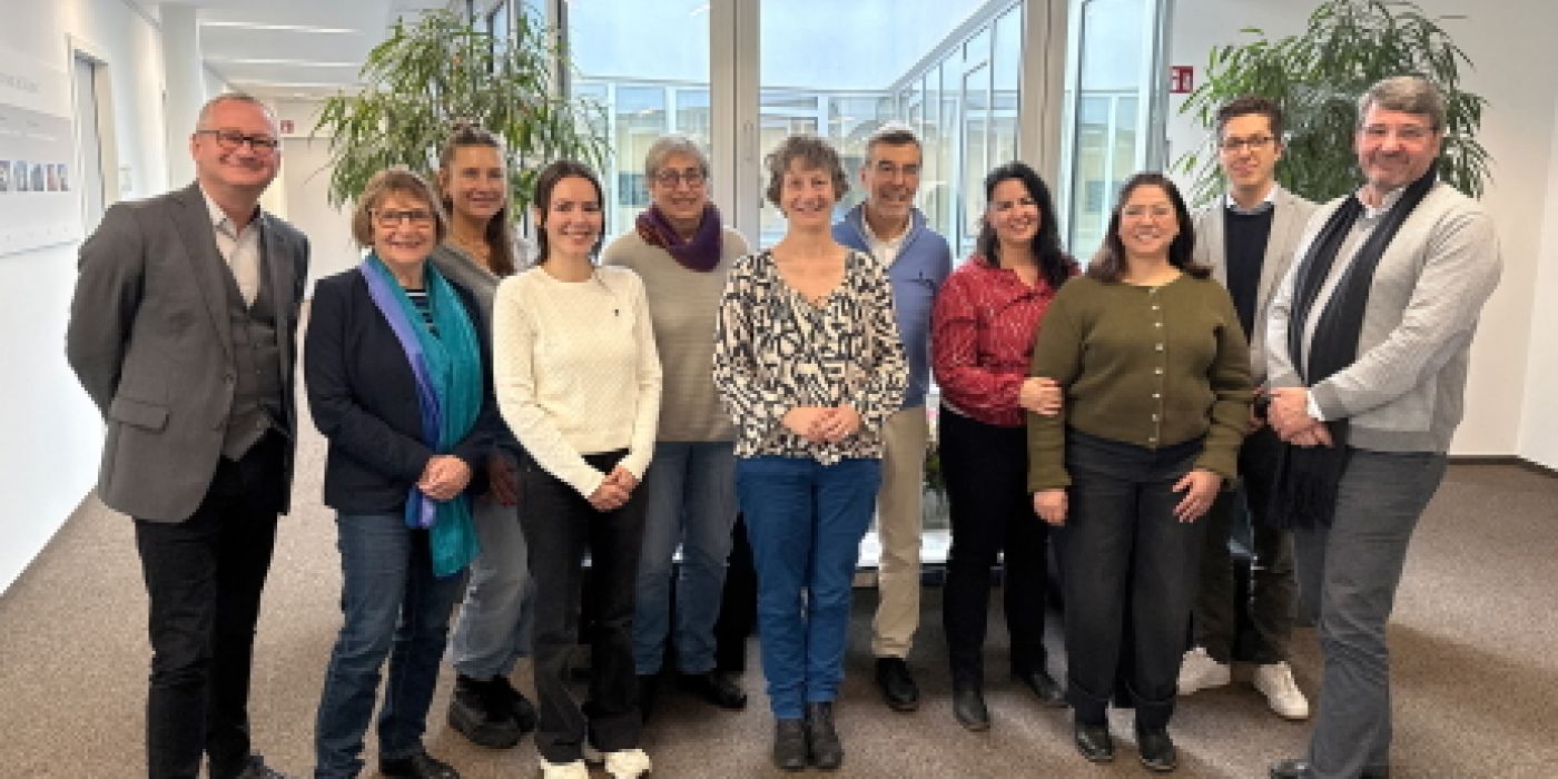 Gruppenfoto bei Spendenübergabe