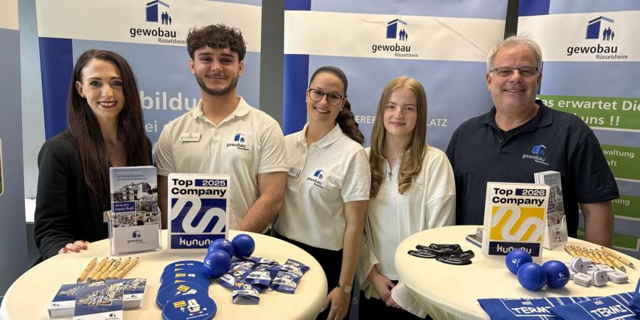 Die Auszubildenden und Ausbildungsleitungen der gewobau präsentieren ihren Beruf bei der Ausbildungsmesse 2026